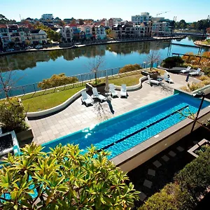 East Aparthotel