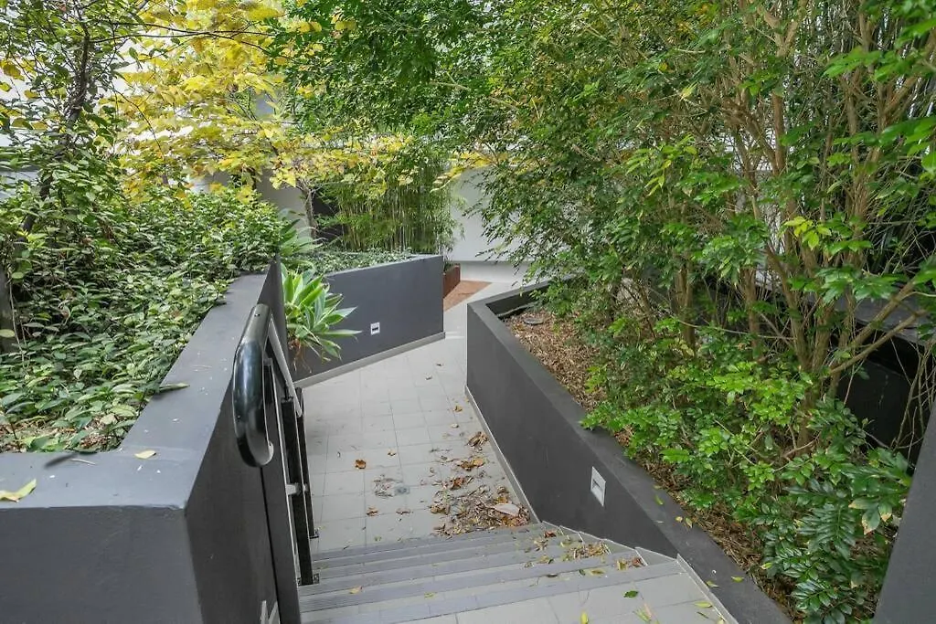 Subiaco Rooftop Terrace - Executive Escapes Perth Apartment